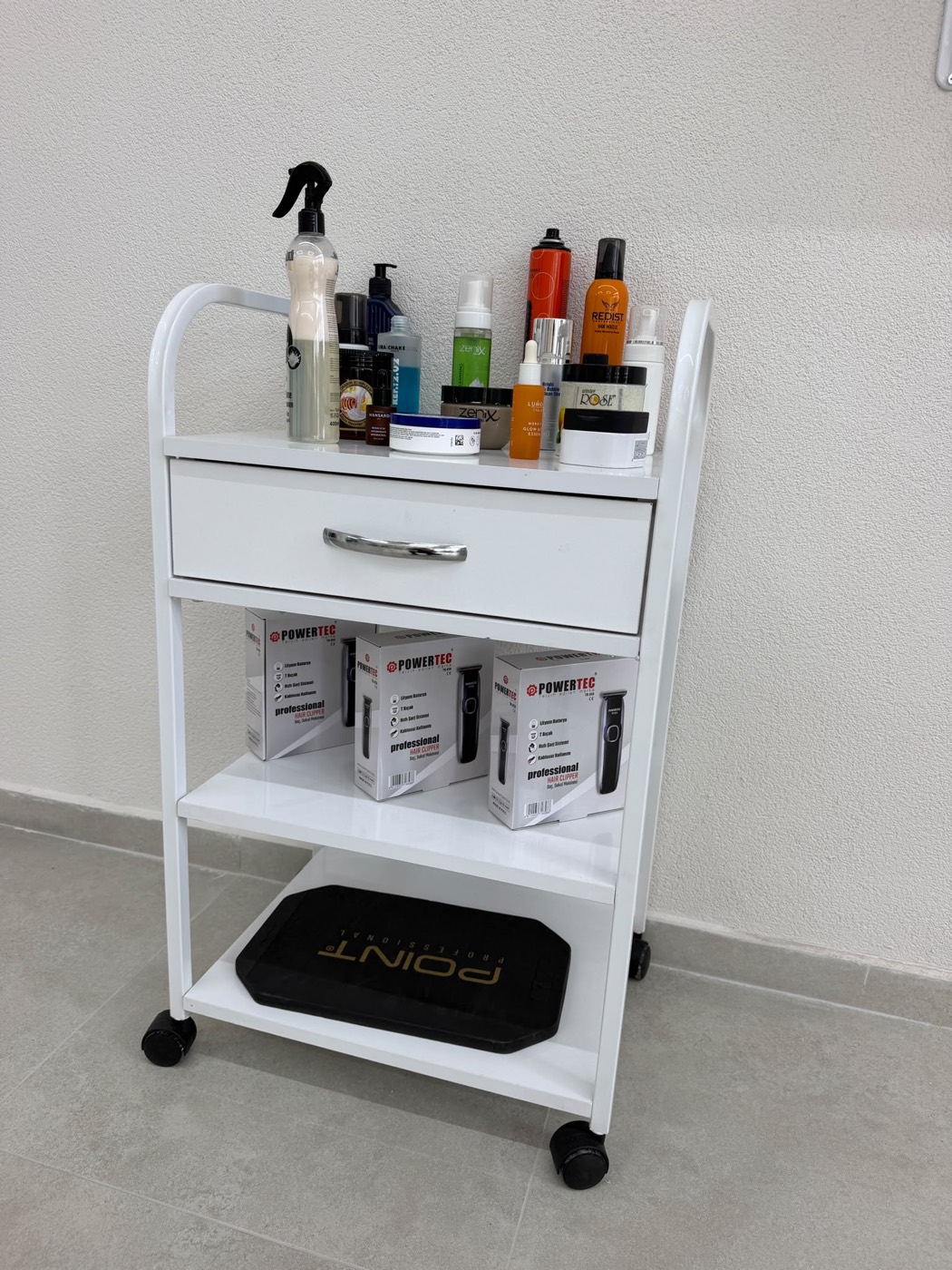Çalışma tezgahı ve ürünler